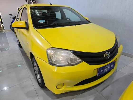 TOYOTA ETIOS 1.5 XS SEDAN 16V FLEX 4P MANUAL TOYOTA ETIOS 1.5 XS SEDAN 16V FLEX 4P MANUAL