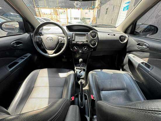 TOYOTA-ETIOS-2016