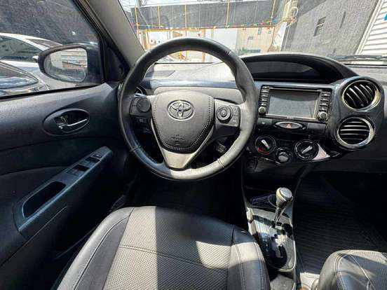 TOYOTA-ETIOS-2016