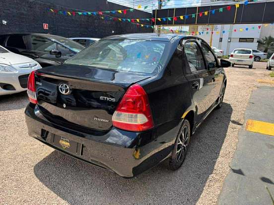 TOYOTA-ETIOS-2016