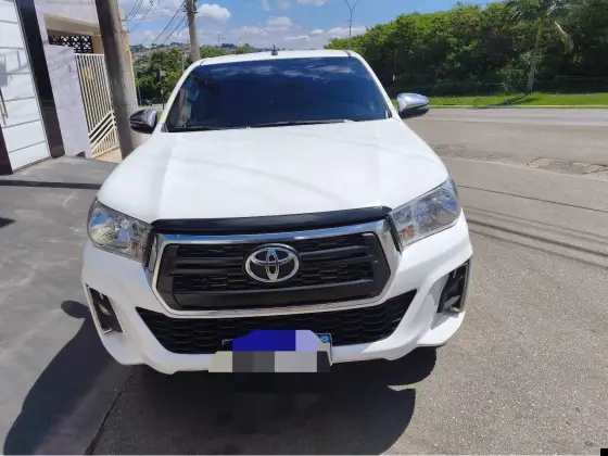TOYOTA HILUX 2.8 SRV 4X4 CD 16V DIESEL 4P AUTOMÁTICO