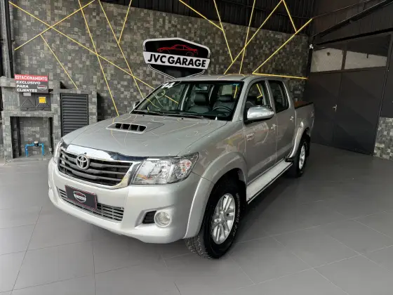 TOYOTA HILUX 3.0 SRV TOP 4X4 CD 16V TURBO INTERCOOLER DIESEL 4P AUTOMÁTICO