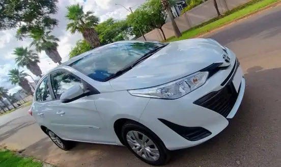 TOYOTA-YARIS-2021