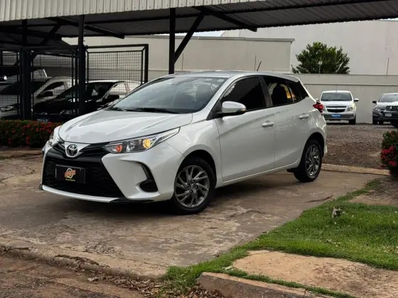 TOYOTA YARIS 1.5 16V FLEX SEDAN XS CONNECT MULTIDRIVE