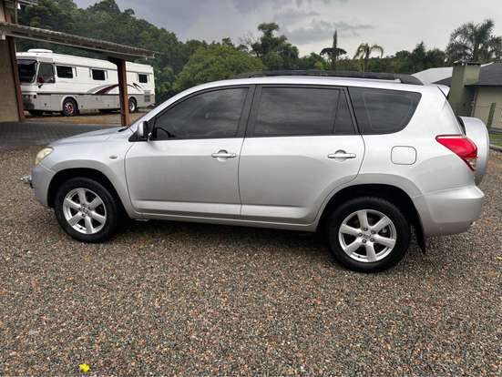 TOYOTA-RAV4-2008