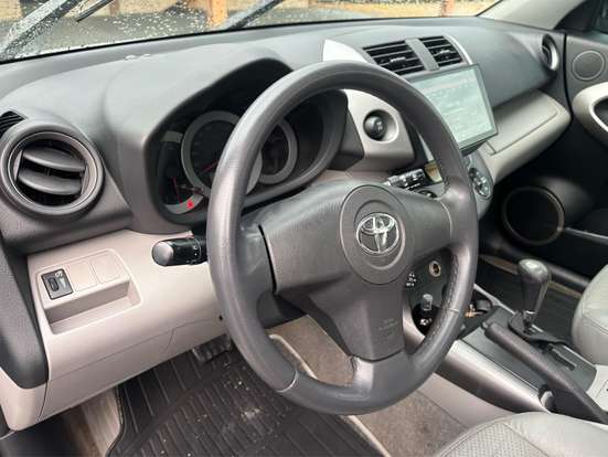 TOYOTA-RAV4-2008
