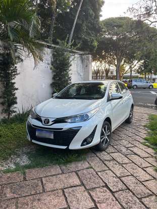 TOYOTA-YARIS-2019