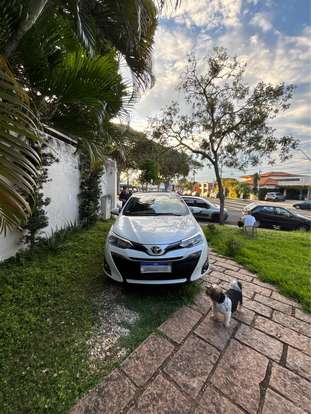 TOYOTA-YARIS-2019