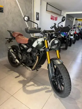 TRIUMPH SCRAMBLER 400 X 