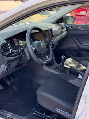 VOLKSWAGEN-POLO-2024