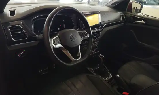 VOLKSWAGEN-T-CROSS-2024