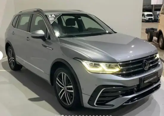 VOLKSWAGEN-TIGUAN-2023