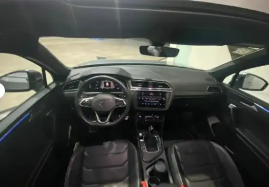 VOLKSWAGEN-TIGUAN-2023