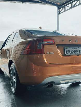 VOLVO-S60-2.0 T5 DYNAMIC GASOLINA 4P AUTOMÁTICO VOLVO-S60-2011