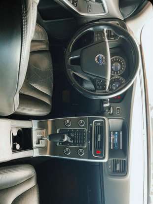 VOLVO-S60-2011