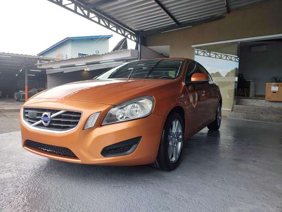 VOLVO-S60-2011