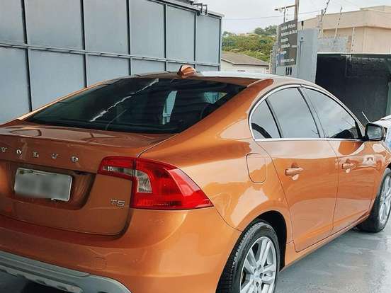 VOLVO-S60-2.0 T5 DYNAMIC GASOLINA 4P AUTOMÁTICO VOLVO-S60-2011