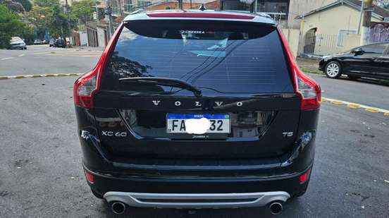 VOLVO-XC60-2.0 T5 R DESIGN TURBO GASOLINA 4P AUTOMÁTICO VOLVO-XC60-2012