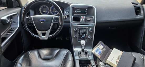 VOLVO-XC60-2.0 T5 R DESIGN TURBO GASOLINA 4P AUTOMÁTICO VOLVO-XC60-2012