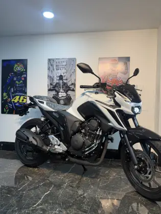 YAMAHA FZ25 FAZER CONNECTED ABS 