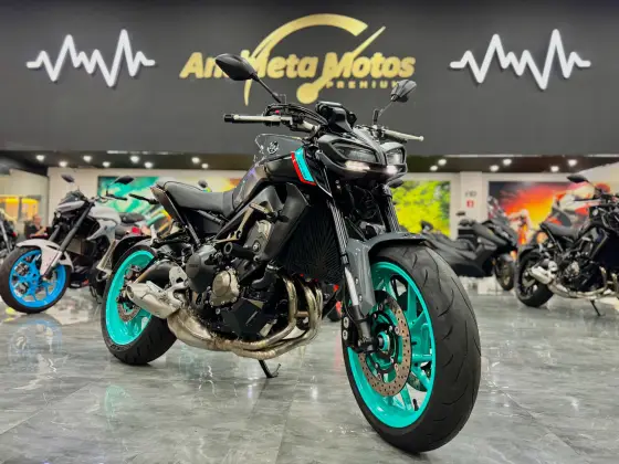 YAMAHA MT-09 