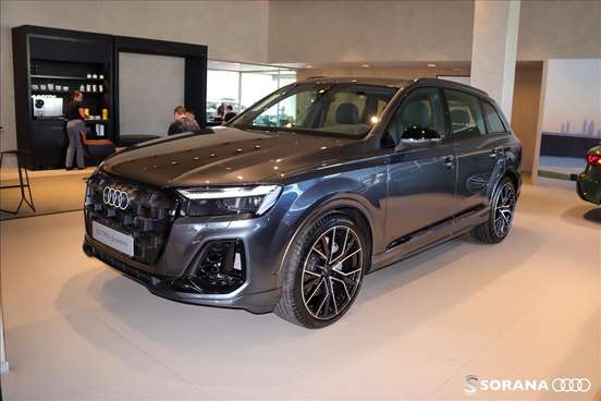 AUDI-Q7-2025