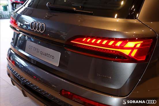 AUDI-Q7-2025