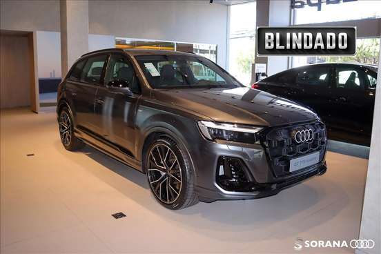 AUDI-Q7-2025