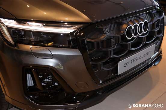 AUDI-Q7-2025