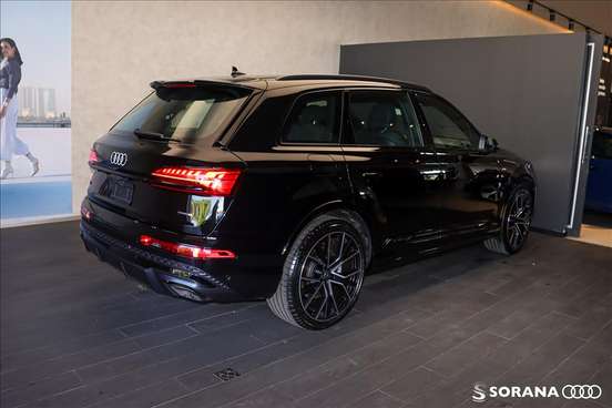 AUDI-Q7-2025