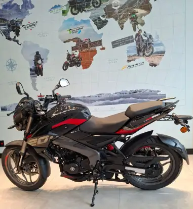 BAJAJ-DOMINAR NS200-2026