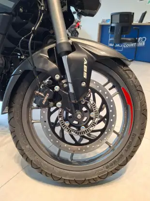 BAJAJ-DOMINAR NS200-2026