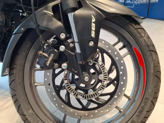 BAJAJ-DOMINAR NS200 BAJAJ-DOMINAR NS200-2026