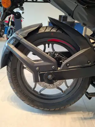 BAJAJ-DOMINAR NS200-2026