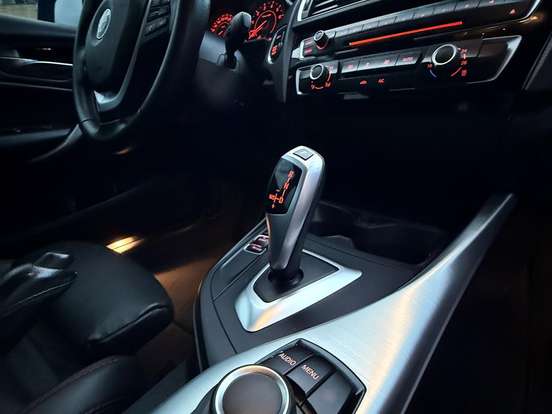 BMW-120i-2.0 16V SPORT ACTIVEFLEX 4P AUTOMÁTICO BMW-120i-2016