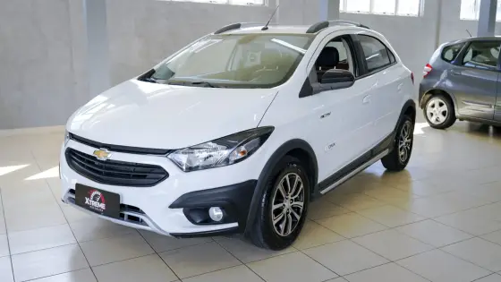 CHEVROLET ONIX 1.4 MPFI ACTIV 8V FLEX 4P AUTOMÁTICO