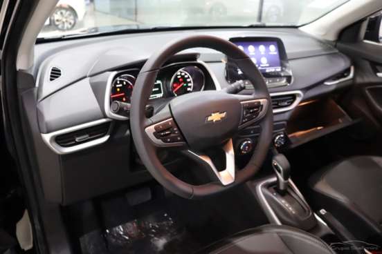 CHEVROLET-TRACKER-2025