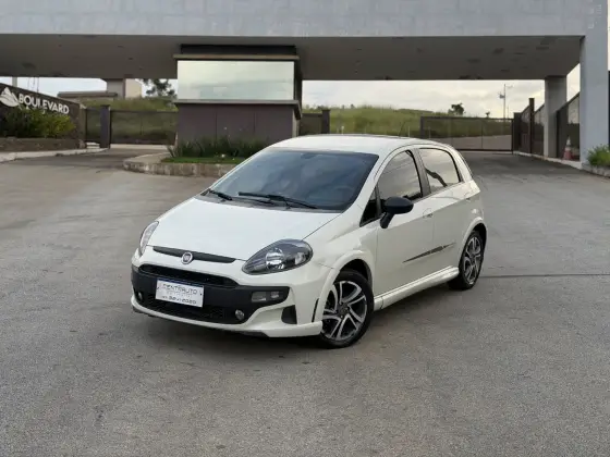 FIAT PUNTO 1.8 BLACKMOTION 16V FLEX 4P MANUAL