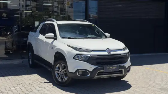 FIAT TORO 2.0 16V TURBO DIESEL FREEDOM 4WD AT9 FIAT TORO 2.0 16V TURBO DIESEL FREEDOM 4WD AT9