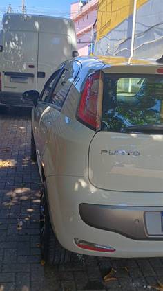 FIAT PUNTO 1.6 ESSENCE 16V FLEX 4P MANUAL