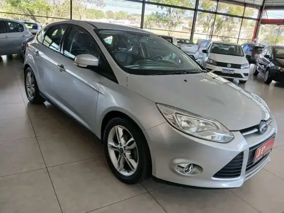 FORD FOCUS 2.0 SE 16V FLEX 4P POWERSHIFT FORD FOCUS 2.0 SE 16V FLEX 4P POWERSHIFT
