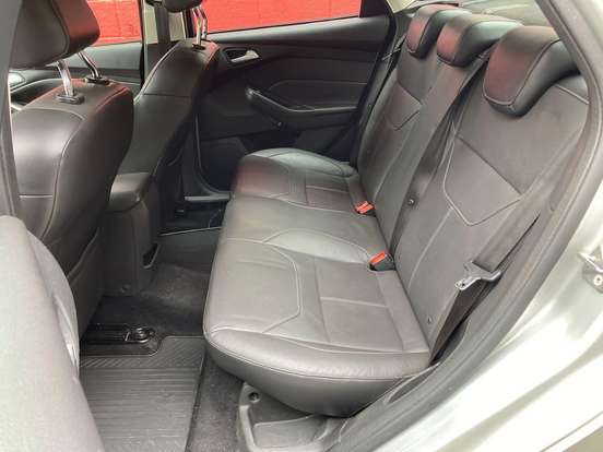 FORD-FOCUS-1.6 SE 16V FLEX 4P POWERSHIFT FORD-FOCUS-2016