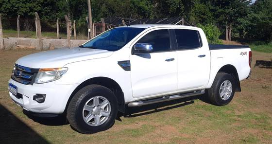 FORD RANGER 3.2 XLT 4X4 CD 20V DIESEL 4P AUTOMÁTICO