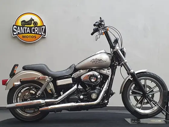 HARLEY-DAVIDSON DYNA SUPER GLIDE 