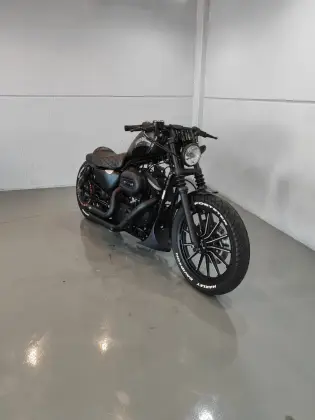 HARLEY-DAVIDSON SPORTSTER IRON 883 HARLEY-DAVIDSON SPORTSTER IRON 883