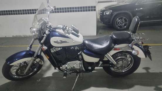 HONDA-SHADOW 1100 AC-1995