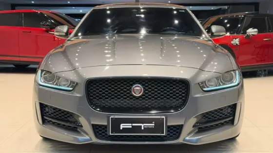 JAGUAR XE 2.0 16V INGENIUM P250 GASOLINA R-SPORT 4P AUTOMÁTICO