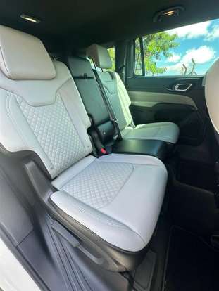 JEEP-COMMANDER-2021