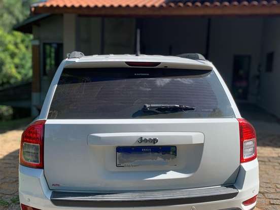 JEEP-COMPASS-2.0 SPORT 4X2 16V GASOLINA 4P AUTOMÁTICO JEEP-COMPASS-2013