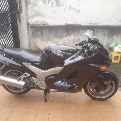 KAWASAKI-NINJA ZX-11-1995